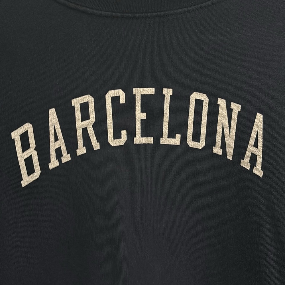 Brandy Melville Crewneck - Picture 2 of 3